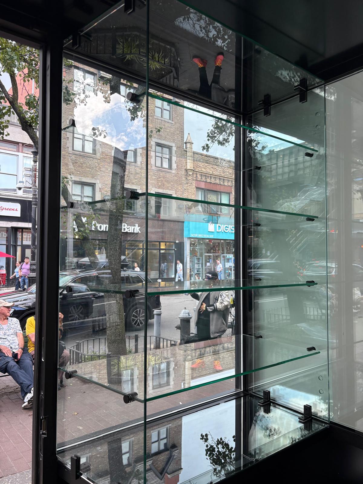 Frameless Clear Glass Balustrade for Structural Staircase
